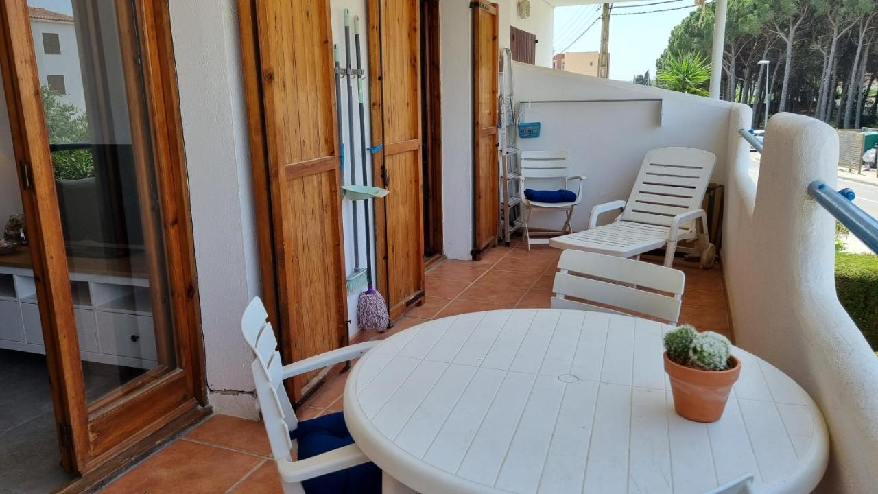 Apartamento Familiar Con Piscina Y Wifi L' Escala المظهر الخارجي الصورة